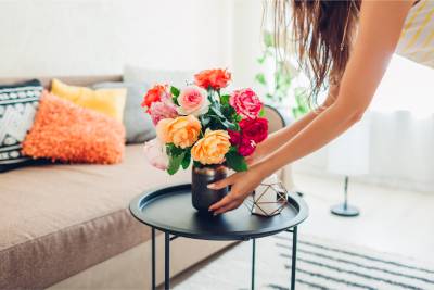 Des fleurs et plantes chez soi aident à augmenter le bien-être et diminuer le stress.