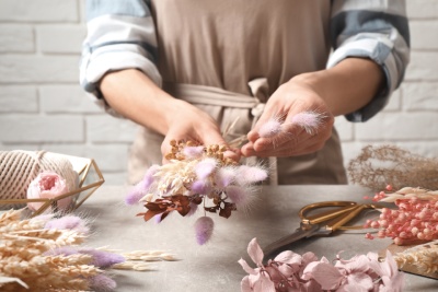 Découvrez les bouquets de fleurs champêtres de chez Aux Fleurs de Mérode